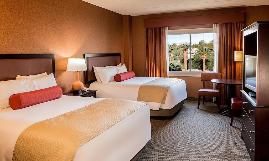 Deluxe Queen Room Two Queen Beds